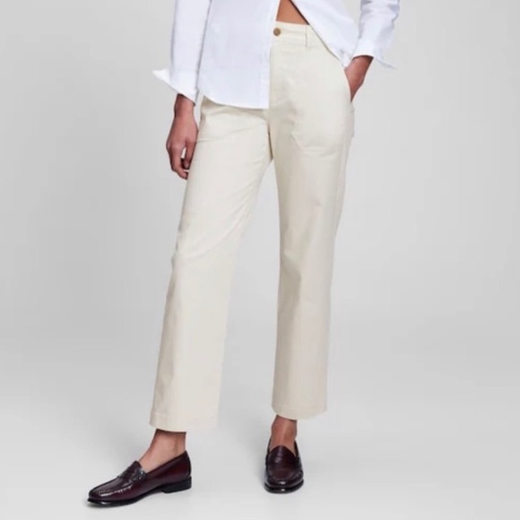 GAP Pants - NWT GAP UTILITY POCKET KHAKI GIRLFRIEND FIT PANTS - SLIM HIPS TAPERED LEG